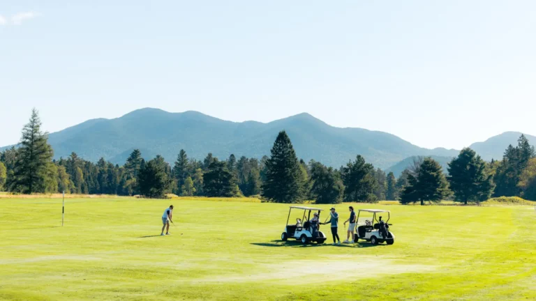 The Role of Australian Golf Courses in Promoting Local Tourism