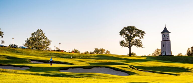 The Intersection of Art and Golf: Australian Golf Courses with Artistic Flair